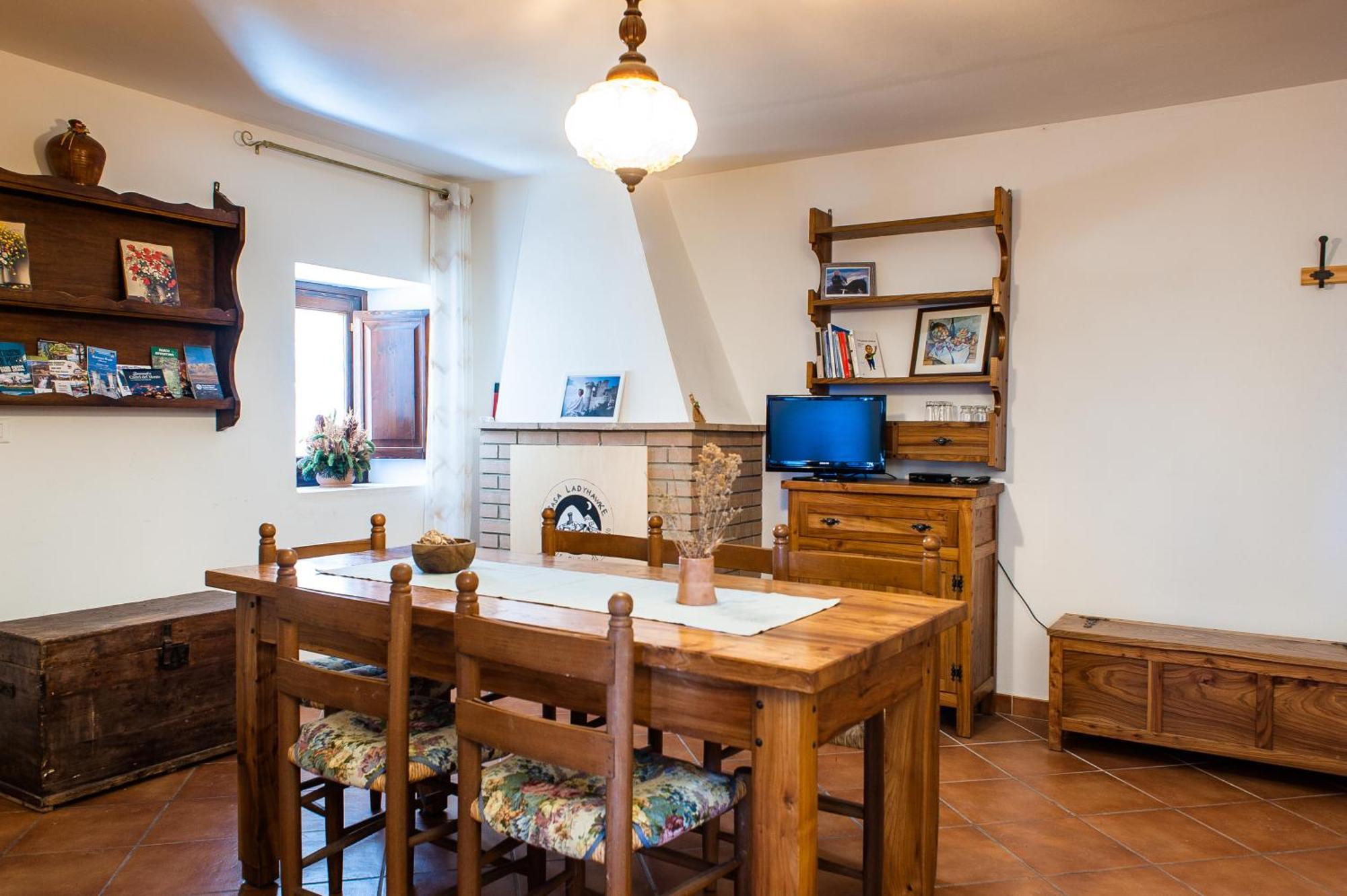 Apartamento Casa Ladyhawke Santo Stefano Di Sessanio Exterior foto